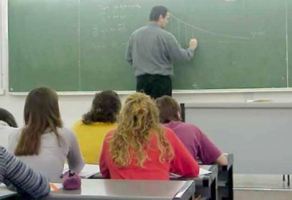 Ziua Învăţătorului, sărbătorită în toate şcolile